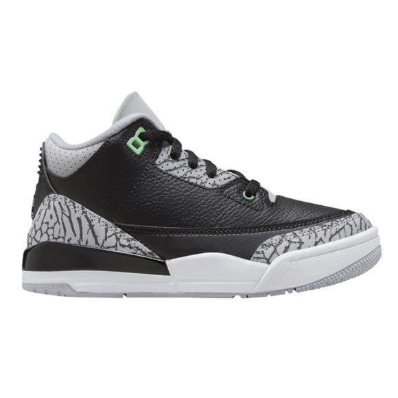 Jordan Other - Jordan 3 retro
’green glow’ ps
NWOT